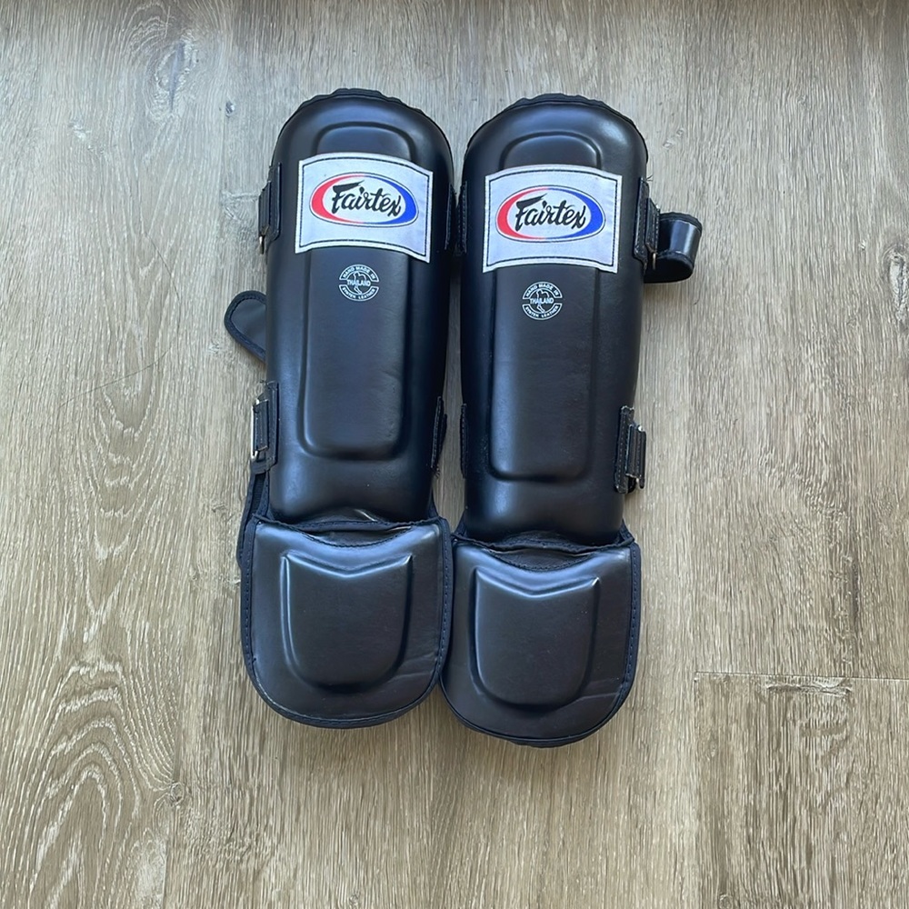 COPY - FAIRTEX MUAY THAI Shinguards